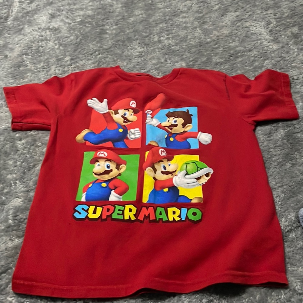 Boys small Super Mario tee